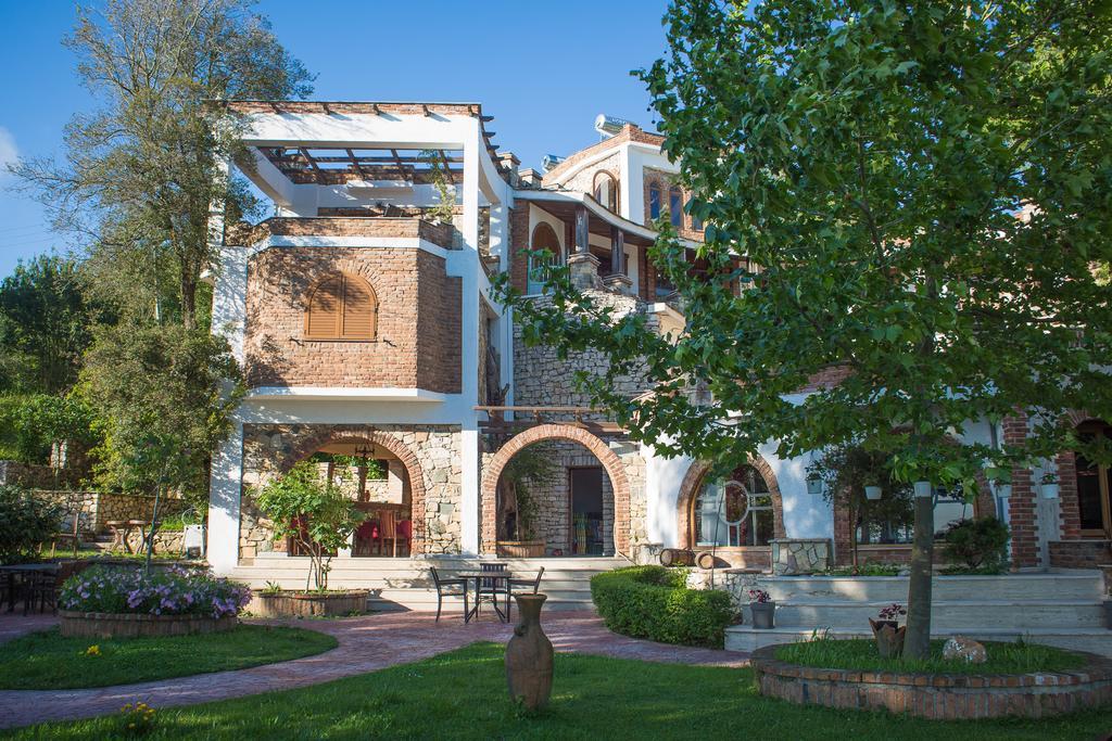 Hotel Livia Ksamil Exterior photo